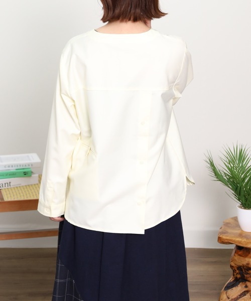 Emago(イマゴ)の「EMAGO トリ刺繍ブラウス(シャツ/ブラウス・レディース・ブラック/アイボリー/マスタード・FREE)」の8枚目の写真