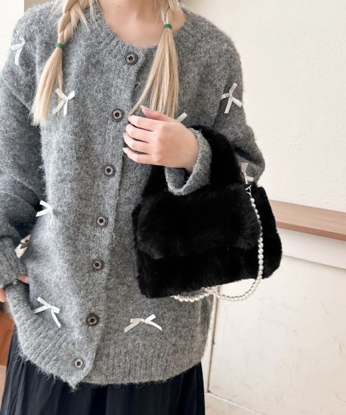 Miniministore（ミニミニストア）の「ファーショルダーバッグ パールチェーン鞄（ショルダーバッグ・レディース・ブラック/モカ/ベージュ/ホワイト・FREE）」の3枚目の写真