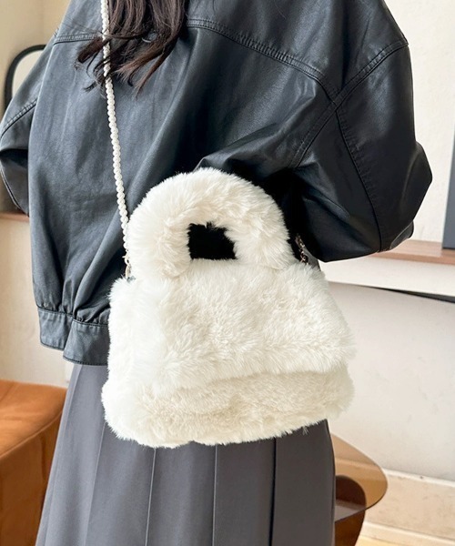 Miniministore（ミニミニストア）の「ファーショルダーバッグ パールチェーン鞄（ショルダーバッグ・レディース・ブラック/モカ/ベージュ/ホワイト・FREE）」の5枚目の写真