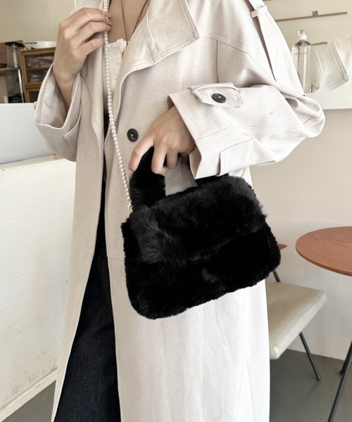 Miniministore（ミニミニストア）の「ファーショルダーバッグ パールチェーン鞄（ショルダーバッグ・レディース・ブラック/モカ/ベージュ/ホワイト・FREE）」の14枚目の写真