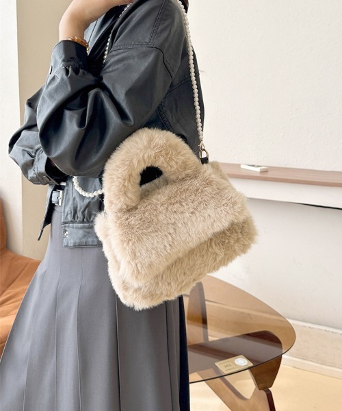 Miniministore（ミニミニストア）の「ファーショルダーバッグ パールチェーン鞄（ショルダーバッグ・レディース・ブラック/モカ/ベージュ/ホワイト・FREE）」の15枚目の写真