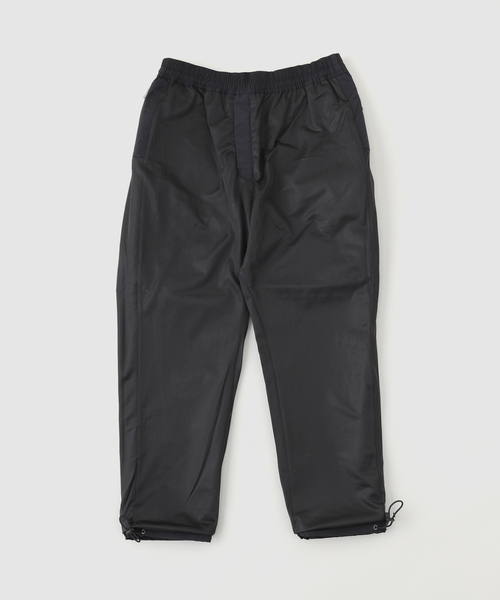 WHITE MOUNTAINEERING（ホワイトマウンテニアリング）の「WM x UMBRO（ホワイトマウンテニアリング＊アンブロ）EASY CARGO PANTS（カーゴパンツ・メンズ・ブラック・3/2）」の7枚目の写真