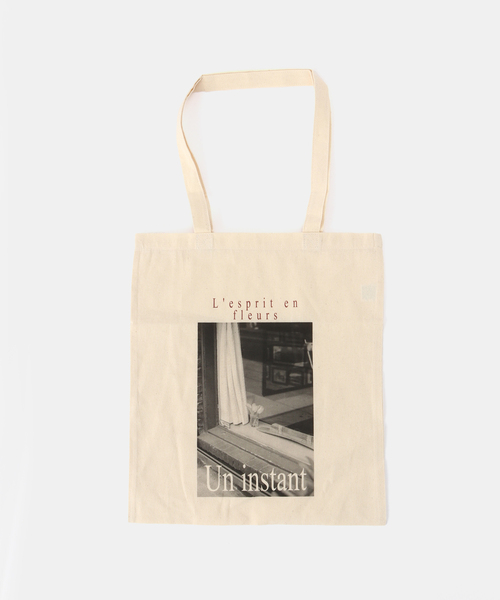 IENA（イエナ）の「IENA×Shimazaki Masahiro Photo Bag バッグ（トートバッグ・レディース・ホワイト×ホワイト/ライトホワイト/ホワイト系その他/ホワイト・FREE）」の4枚目の写真