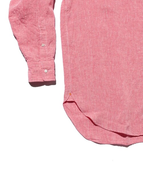 BEAMS PLUS（ビームスプラス）の「B.D. Classic-fit Linen Chambray（シャツ/ブラウス・メンズ・ナチュラル/ブルー/レッド/ホワイト・X-LARGE/LARGE/MEDIUM/SMALL）」の20枚目の写真