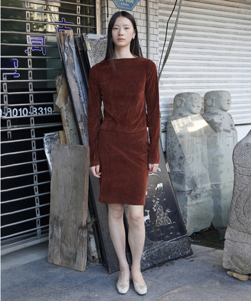 NUUANU(ヌアヌ)の「Camosa Long Sleeve_Brown(Tシャツ/カットソー・レディース・その他・1/2/3)」の2枚目の写真