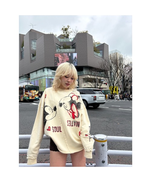 Desigual（デシグアル）の「ミッキー&ミニー ハート スウェットシャツ ディズニー（スウェット・レディース・ブラック・M/L/XL/S/XS）」の14枚目の写真