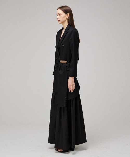 MMAM(ムアム)の「Double cropped blazer(テーラードジャケット・レディース・ブラック・FREE)」の3枚目の写真
