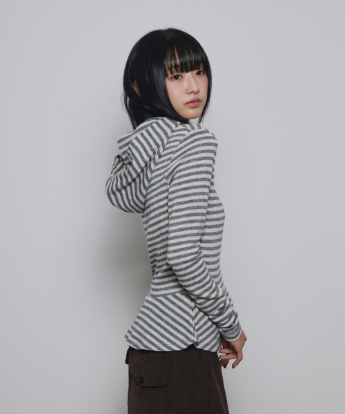 SLEEKGLOW（スリック グロウ）の「フレアシャーリングフードニットTシャツ[グレーストライプ]（パーカー・レディース・その他・FREE）」の4枚目の写真