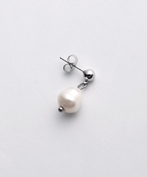 STYLE DELI（スタイルデリ）の「【DELI by】揺れ感淡水パールのミニドロップピアス（ピアス（両耳用）・レディース・ゴールド/シルバー・FREE）」の10枚目の写真