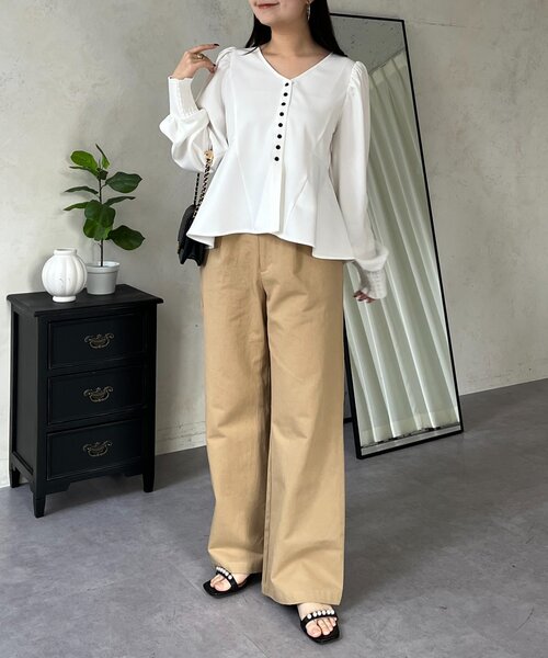 prose verse(プロズヴェール)の「ストレートチノパンツ(チノパンツ・レディース・ベージュ・PL/PM/LARGE/MEDIUM)」の15枚目の写真