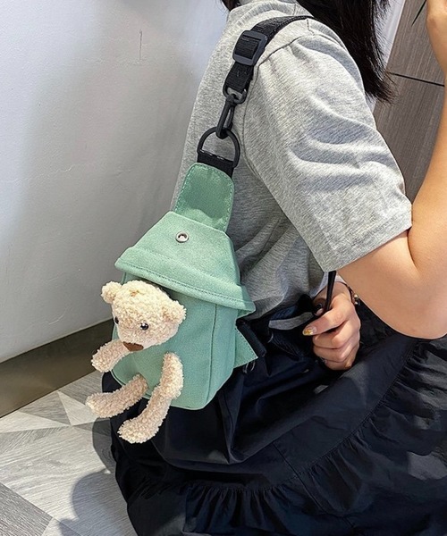 SHOUYO(ショウヨウ)の「テディベアショルダーバッグ(ショルダーバッグ・レディース・グリーン/ホワイト/イエロー/ブラック・M)」の3枚目の写真