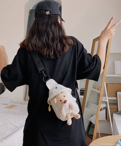 SHOUYO(ショウヨウ)の「テディベアショルダーバッグ(ショルダーバッグ・レディース・グリーン/ホワイト/イエロー/ブラック・M)」の20枚目の写真