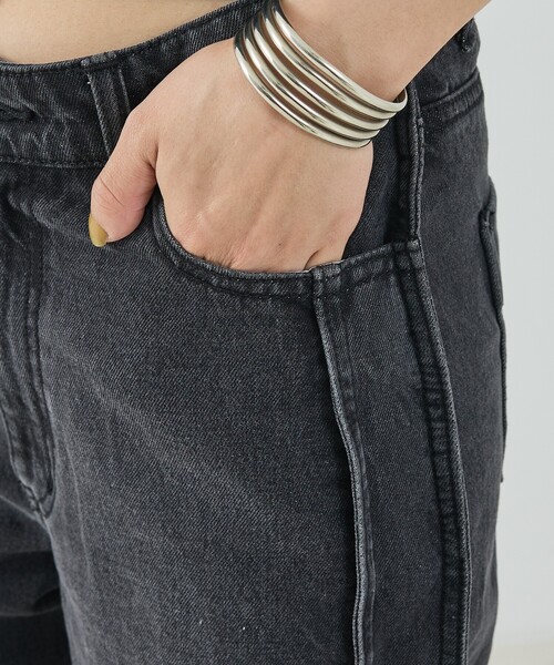 NOMINE(ノミネ)の「サイドライン ワイド デニムパンツ(デニムパンツ・レディース・ブルー/チャコールグレー/ホワイト・S/M)」の10枚目の写真