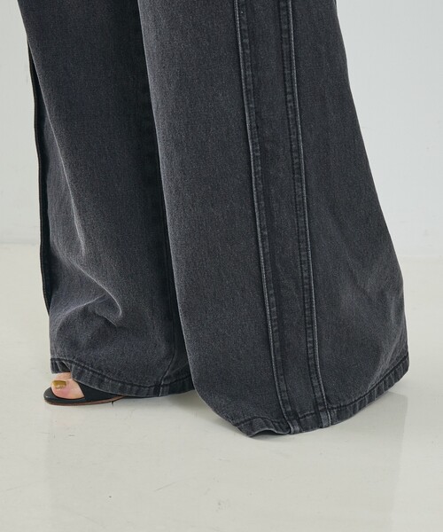 NOMINE(ノミネ)の「サイドライン ワイド デニムパンツ(デニムパンツ・レディース・ブルー/チャコールグレー/ホワイト・S/M)」の7枚目の写真
