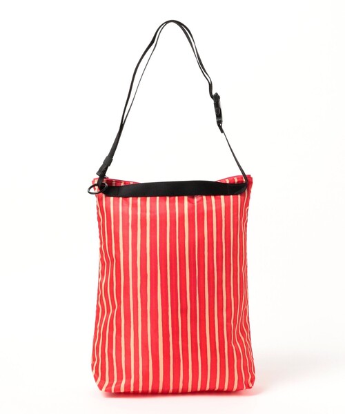 fennica(フェニカ)の「marimekko / Neat Crossbody Piccolo M ショルダーバッグ(ショルダーバッグ・レディース・レッド・ONE SIZE)」の3枚目の写真