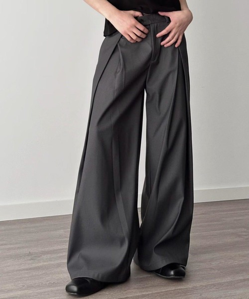 B.R.U(ブル)の「プリーツワイドレッグスラックス(スラックス・メンズ・ブラック/グレー・LARGE/MEDIUM)」の14枚目の写真