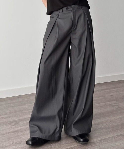 B.R.U(ブル)の「プリーツワイドレッグスラックス(スラックス・メンズ・ブラック/グレー・LARGE/MEDIUM)」の15枚目の写真