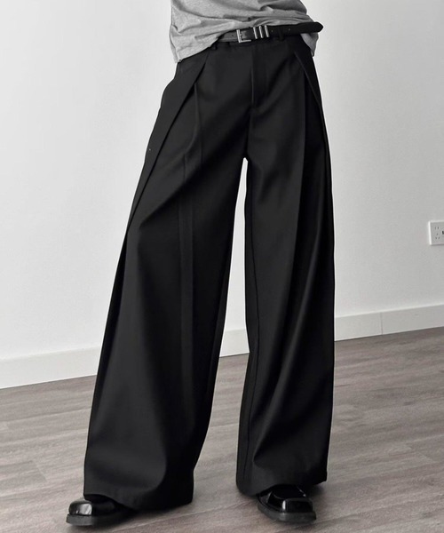 B.R.U(ブル)の「プリーツワイドレッグスラックス(スラックス・メンズ・ブラック/グレー・LARGE/MEDIUM)」の5枚目の写真