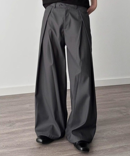 B.R.U(ブル)の「プリーツワイドレッグスラックス(スラックス・メンズ・ブラック/グレー・LARGE/MEDIUM)」の18枚目の写真