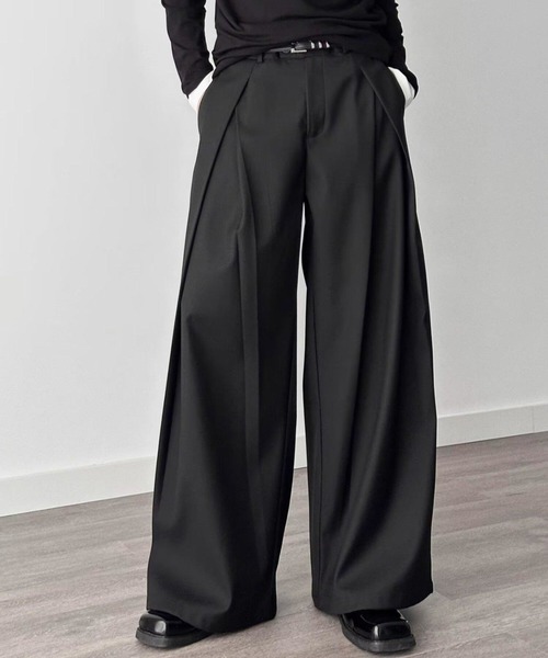 B.R.U(ブル)の「プリーツワイドレッグスラックス(スラックス・メンズ・ブラック/グレー・LARGE/MEDIUM)」の8枚目の写真