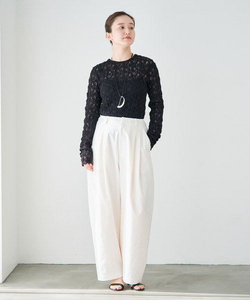 IENA（イエナ）の「《一部カラーWEB限定/追加4》Flowerストレッチレースプルオーバー（Tシャツ/カットソー・レディース・アイボリー/ブラック・FREE）」の3枚目の写真