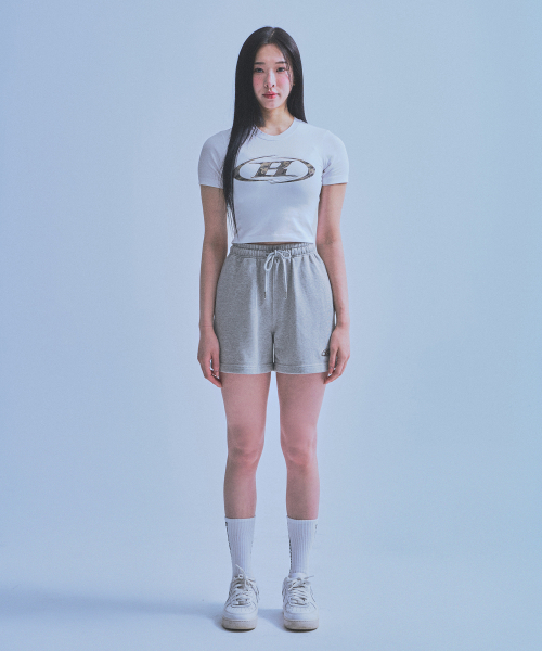 BORN TO WIN（ボーントゥウィン）の「W CAMO B LOGO SEMI CROP T-SHIRTS [WHITE]（Tシャツ/カットソー・レディース・その他・2/1/3）」の4枚目の写真