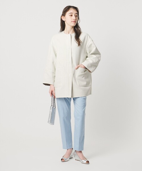 UNITED ARROWS（ユナイテッドアローズ）の「Asami バイカラー リバーコート（ノーカラーコート・レディース・ベージュ・38/36）」の2枚目の写真