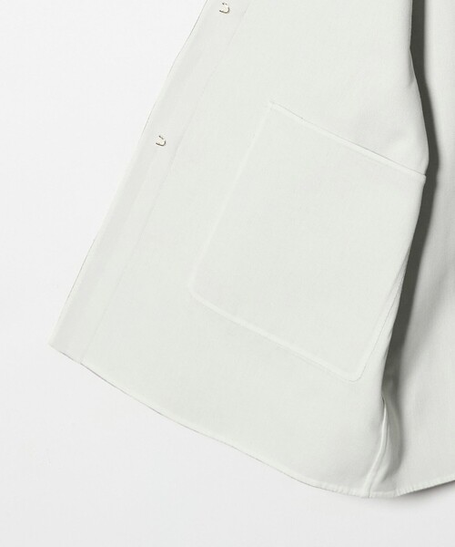 UNITED ARROWS（ユナイテッドアローズ）の「Asami バイカラー リバーコート（ノーカラーコート・レディース・ベージュ・38/36）」の17枚目の写真