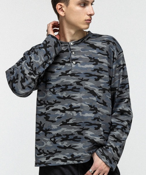 サーマル ヘンリーネック 長袖Tシャツ カモフラ 迷彩 ロンT セール】HENLEY CAMO WAFFLE LONG-SLEEVE TEE / カモ総柄ヘンリー