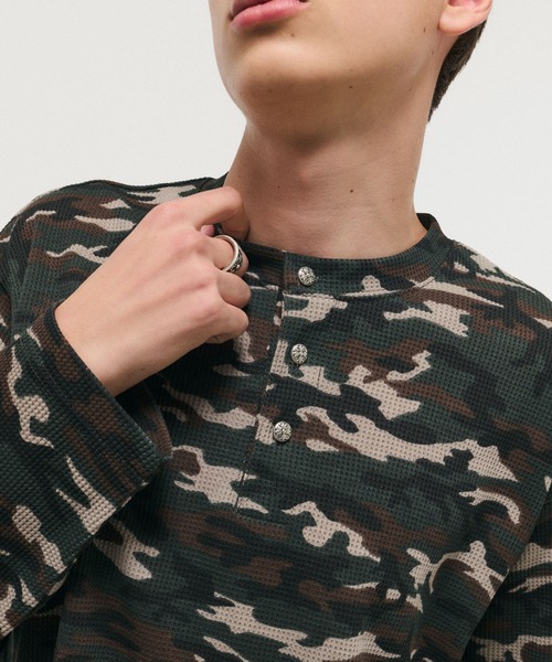 セール】HENLEY CAMO WAFFLE LONG-SLEEVE TEE / カモ総柄ヘンリー