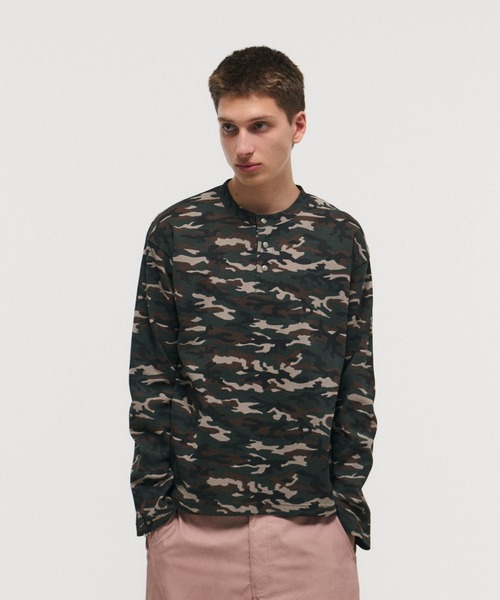 セール】HENLEY CAMO WAFFLE LONG-SLEEVE TEE / カモ総柄ヘンリー