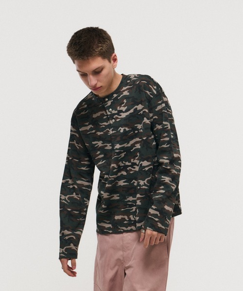 セール】HENLEY CAMO WAFFLE LONG-SLEEVE TEE / カモ総柄ヘンリー