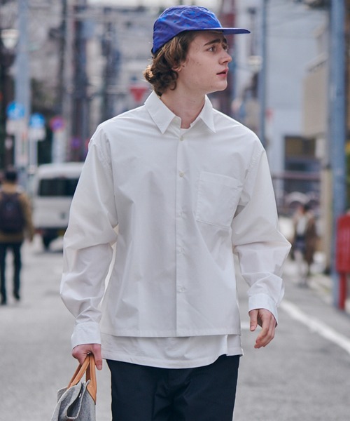 MAISON CLUB（メゾンクラブ）の「【MAISON CLUB】Cropped Compact Shirt / クロップド丈コンパクトシャツ（シャツ/ブラウス・メンズ・ブラック/サックスブルー/ホワイト・M/L）」の2枚目の写真