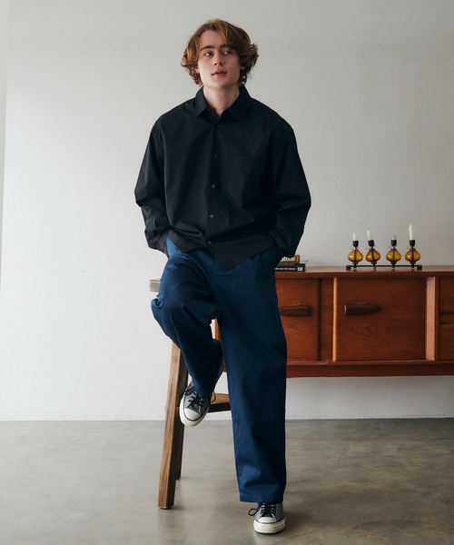 MAISON CLUB（メゾンクラブ）の「【MAISON CLUB】Cropped Compact Shirt / クロップド丈コンパクトシャツ（シャツ/ブラウス・メンズ・ブラック/サックスブルー/ホワイト・M/L）」の9枚目の写真