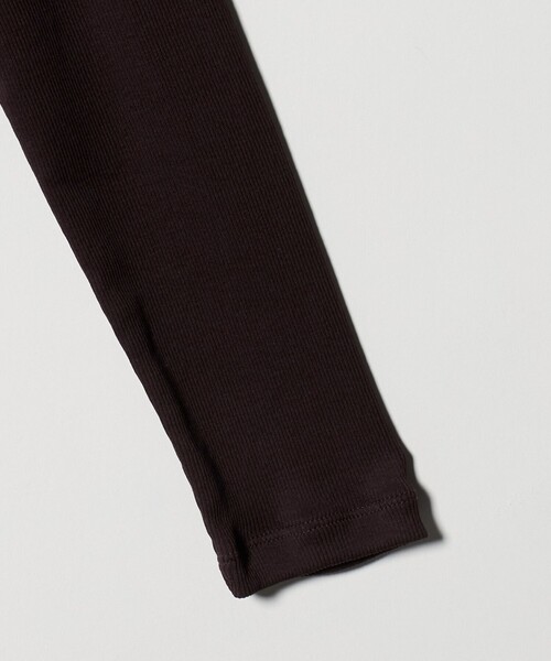 UNITED ARROWS(ユナイテッドアローズ)の「コットン テレコ タートル カットソー(Tシャツ/カットソー・レディース・ダークブラウン/ブラック/ライトピンク/ホワイト・FREE)」の19枚目の写真