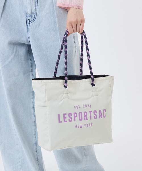 LeSportsac(レスポートサック)の「ML 2 WAY TOTE 2ウェイビスケットベージュ/ディープシー(トートバッグ・レディース・ベージュ・FREE)」の2枚目の写真