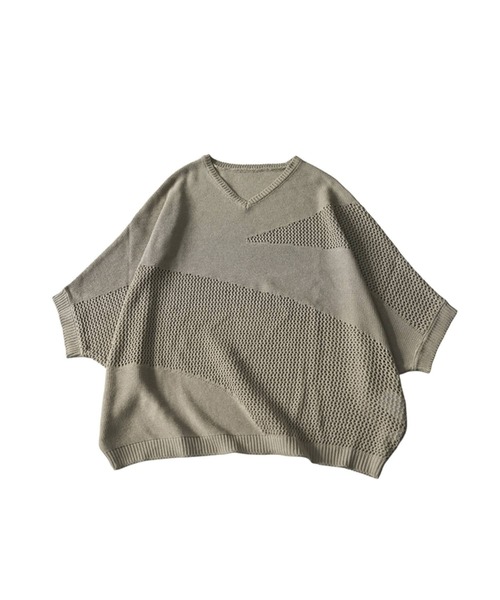antiqua(アンティカ)の「ドルマン Vネック メッシュ ニット(ニット/セーター・レディース・オフホワイト/ブラック/オリーブ・ONESIZE)」の17枚目の写真