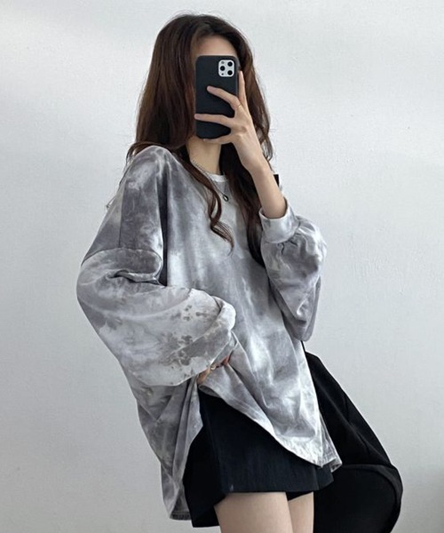 Flugge(フラッジー)の「タイダイ柄オーバーロンT(Tシャツ/カットソー・レディース・グレー・LARGE/MEDIUM)」の2枚目の写真