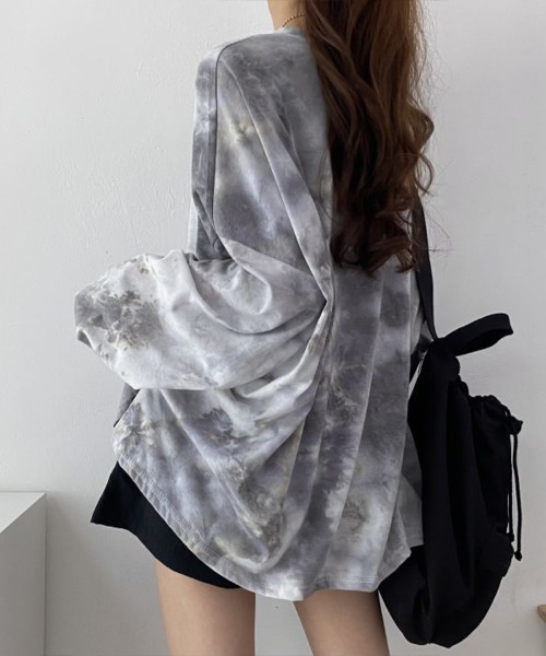 Flugge(フラッジー)の「タイダイ柄オーバーロンT(Tシャツ/カットソー・レディース・グレー・LARGE/MEDIUM)」の6枚目の写真