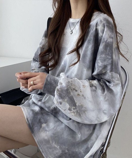 Flugge(フラッジー)の「タイダイ柄オーバーロンT(Tシャツ/カットソー・レディース・グレー・LARGE/MEDIUM)」の7枚目の写真