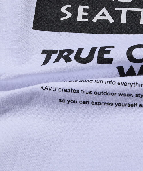 FREAK'S STORE(フリークスストア)の「限定展開 KAVU×FREAK'S STORE カブー 別注 ビッグシルエット ロゴバックプリント Tシャツ(Tシャツ/カットソー・メンズ・ホワイト/スミクロ/アッシュグレー/グレイッシュベージュ・SMALL/LARGE/MEDIUM)」の10枚目の写真