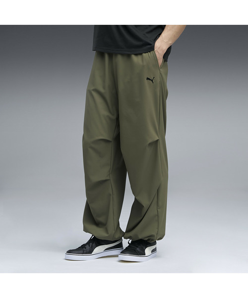 PUMA(プーマ)の「PUMA プーマ メンズ ESS エレベーテッド パラシュートパンツ(その他パンツ・メンズ・ブラック/グリーン/ベージュ・LARGE/XX-LARGE/MEDIUM/SMALL/X-LARGE)」の4枚目の写真