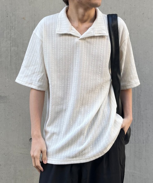 link lot(リンクロット)の「縦落ちジャガード ドロップショルダー Vネックポロ(ポロシャツ・メンズ・グレー/ブラック/アイボリー・M)」の2枚目の写真