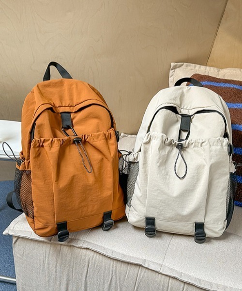 Teem Store(チームストア)の「【A4対応/大容量】【ユニセックス】サイドポケット軽量バックパック(バックパック/リュック・レディース・ホワイト/ワイン/ブラック/オレンジ・F)」の7枚目の写真