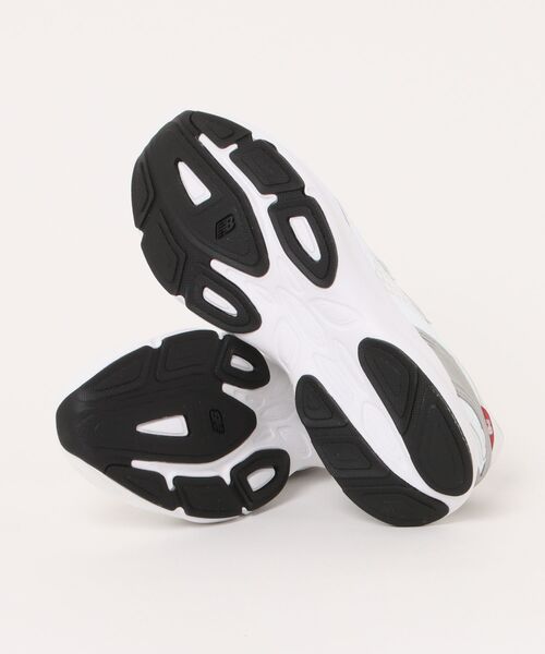NEW BALANCE(ニューバランス)の「【New Balance/ニューバランス】NB MAMAS 2KA 2E フレッシュフォーム アマステ(スニーカー・メンズ・ホワイト×シルバー・28.0cm/27.5cm/27.0cm/26.5cm/26.0cm/25.5cm/25.0cm)」の3枚目の写真