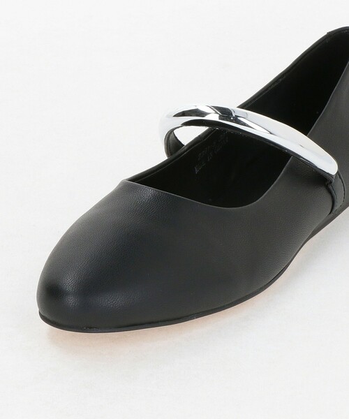 MOHI（モヒ）の「【別注】＜MOHI...＞メタルバーベルト フラットシューズ（パンプス・レディース・ブラック/ダークブラウン・38/37/36/39）」の16枚目の写真