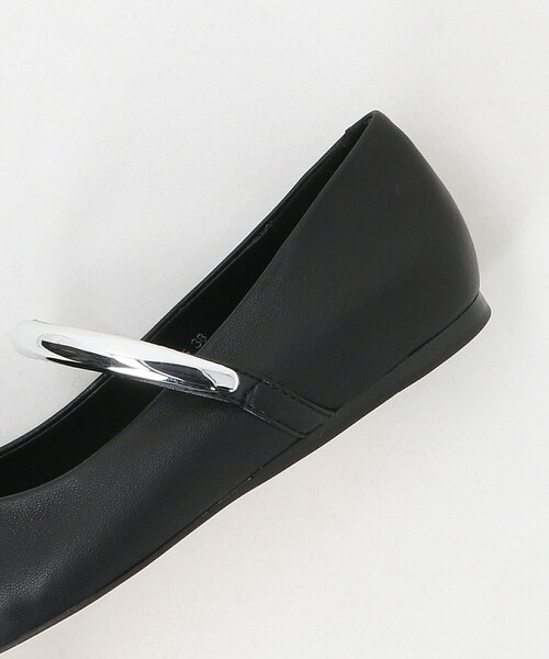 MOHI（モヒ）の「【別注】＜MOHI...＞メタルバーベルト フラットシューズ（パンプス・レディース・ブラック/ダークブラウン・38/37/36/39）」の17枚目の写真