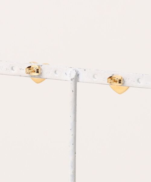 A.P.C.（アーペーセー）の「BOUCLES DOREILLE COEUR（ピアス（両耳用）・レディース・ゴールド・ONESIZE）」の2枚目の写真
