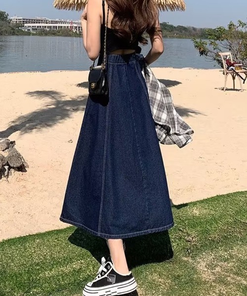 mielu（ミエル）の「ハイウエストAラインデニムスカート（スカート・レディース・ブルー/ライトブルー・LARGE/MEDIUM）」の8枚目の写真
