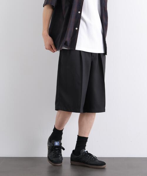 Dickies(ディッキーズ)の「Dickies/別注 Wide Tuck Short Pants(その他パンツ・メンズ・ブラック/ブラウン/アイボリー・S/L/M)」の2枚目の写真